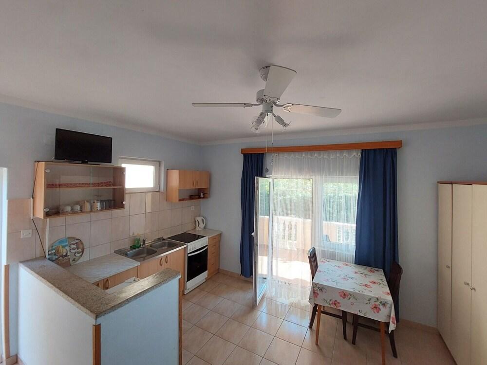 Bor - 20 Meters From Beach - SA3