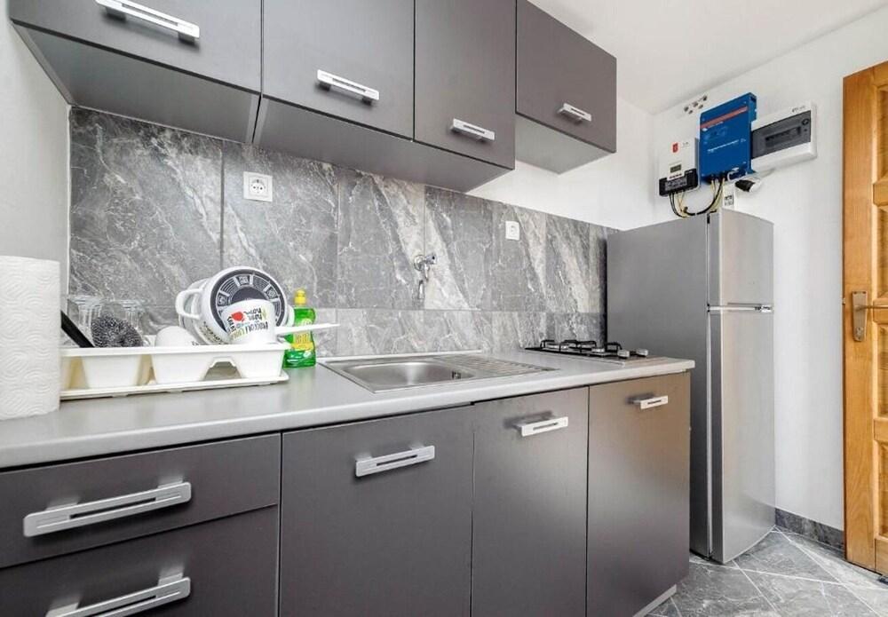 Dusko - Robinson - H