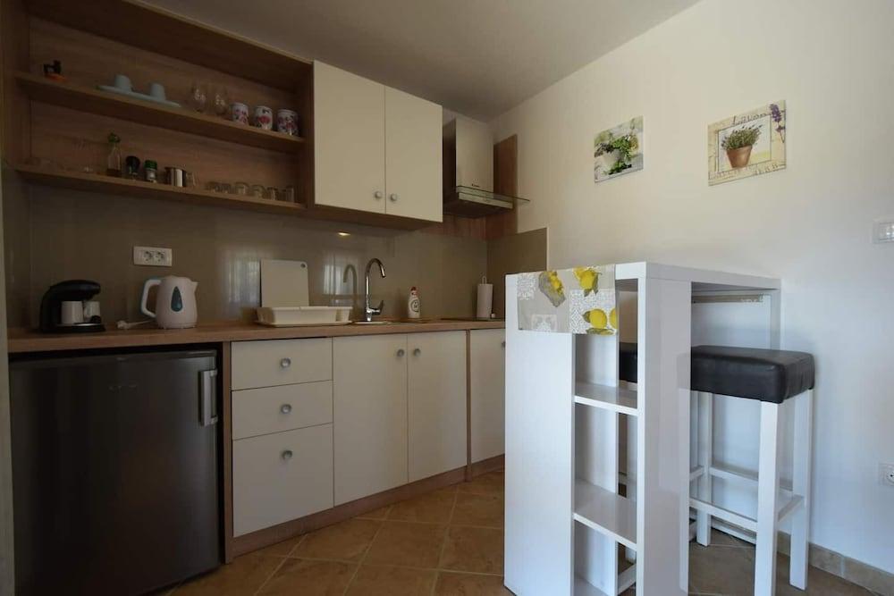 Insula Insule - Rustic & Peaceful - SA1