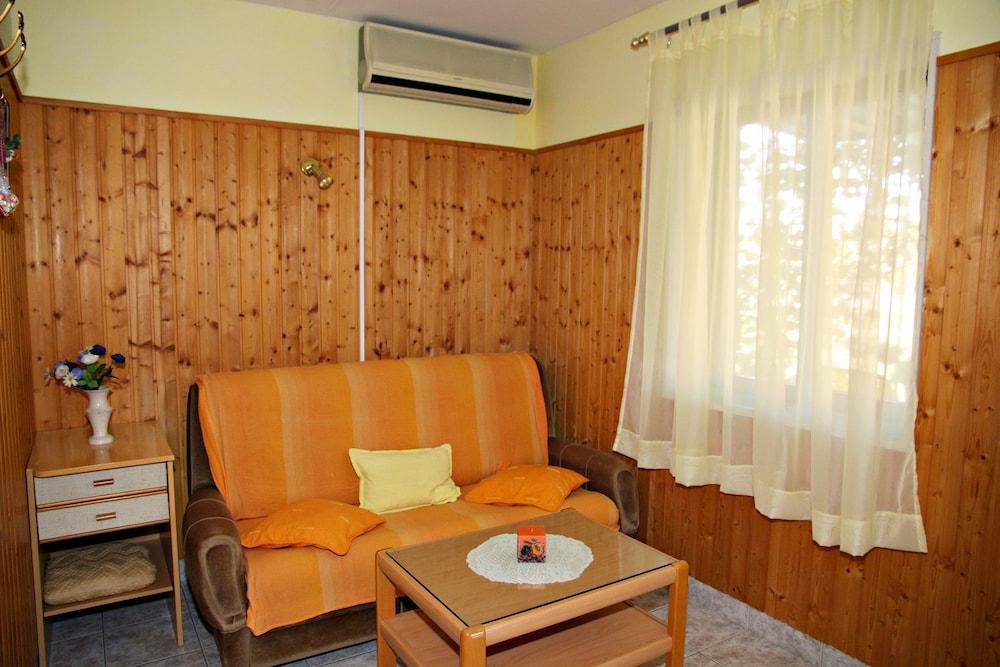 Nikola - 200 m From Beach - A2