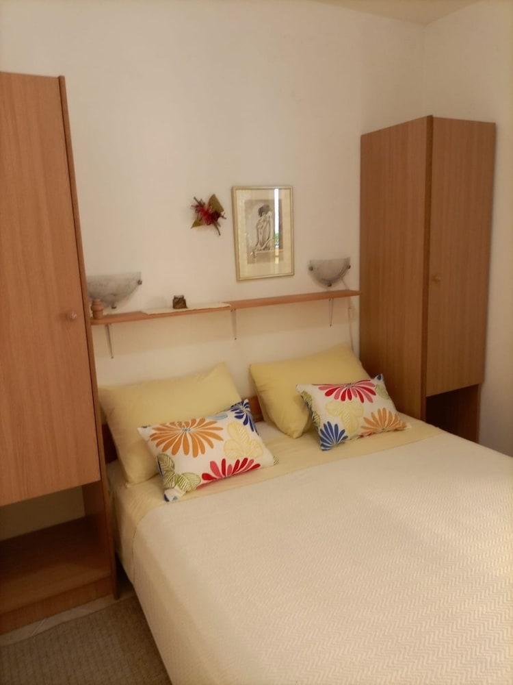 Edo - With Parking - A2