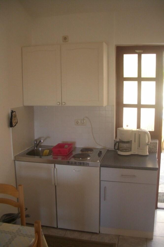 Ivan - With Parking - A2