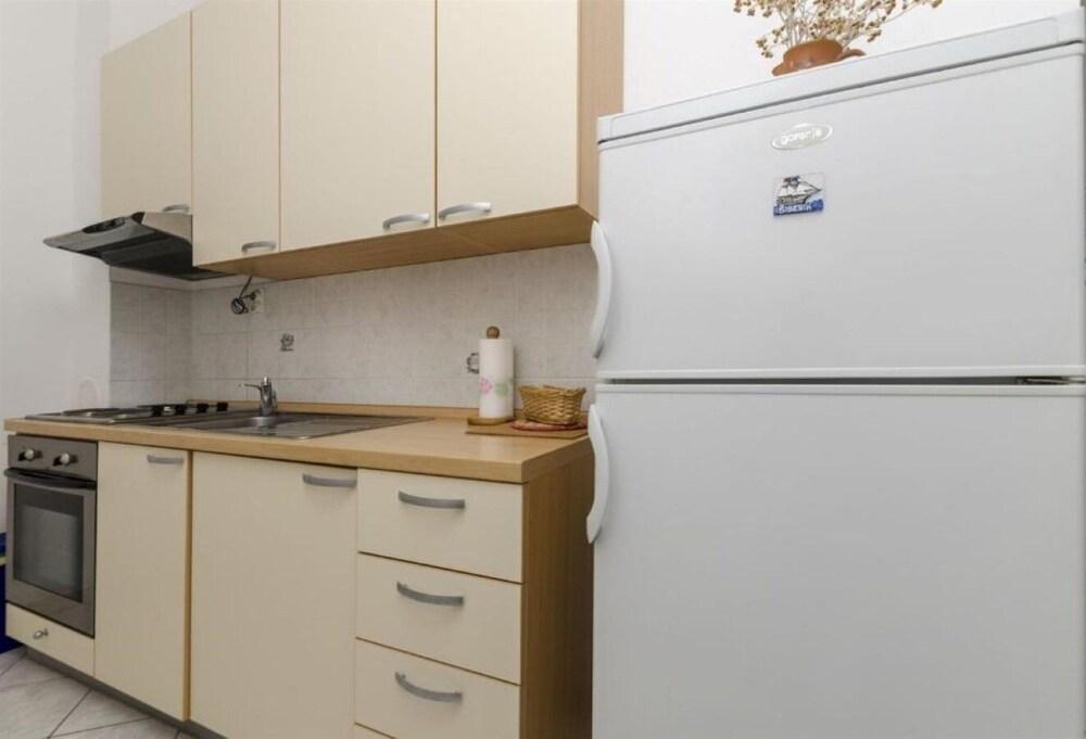 Mil - 80m From the sea - A1