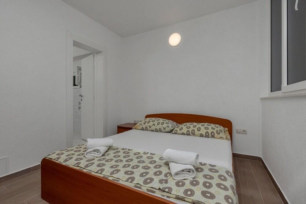 Nikola - 5 m From Beach - A I kat