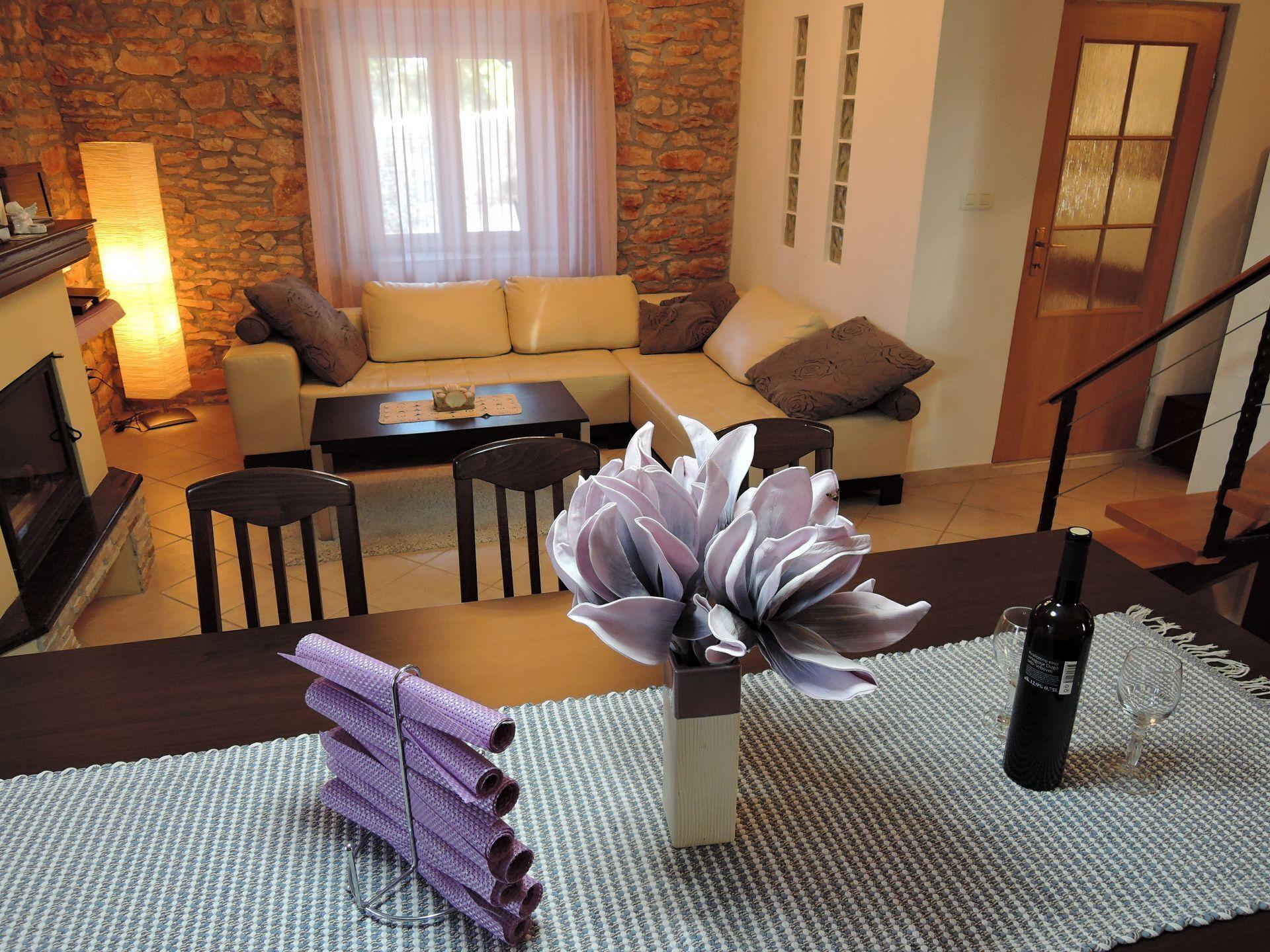 Tihomir - With Pool - H