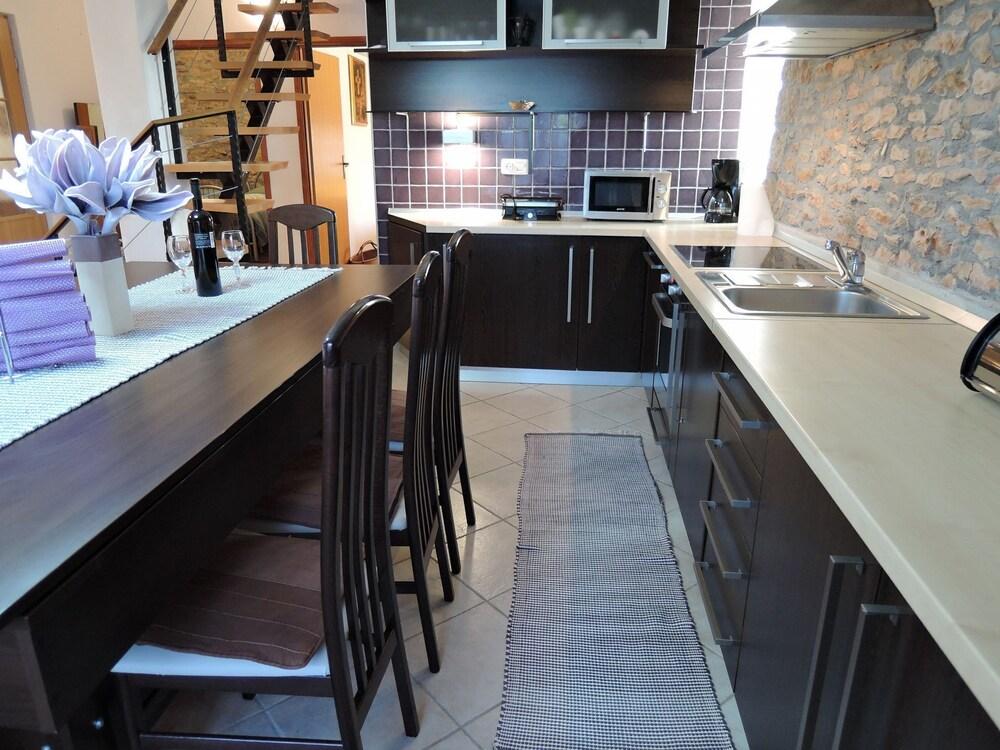 Tihomir - With Pool - H