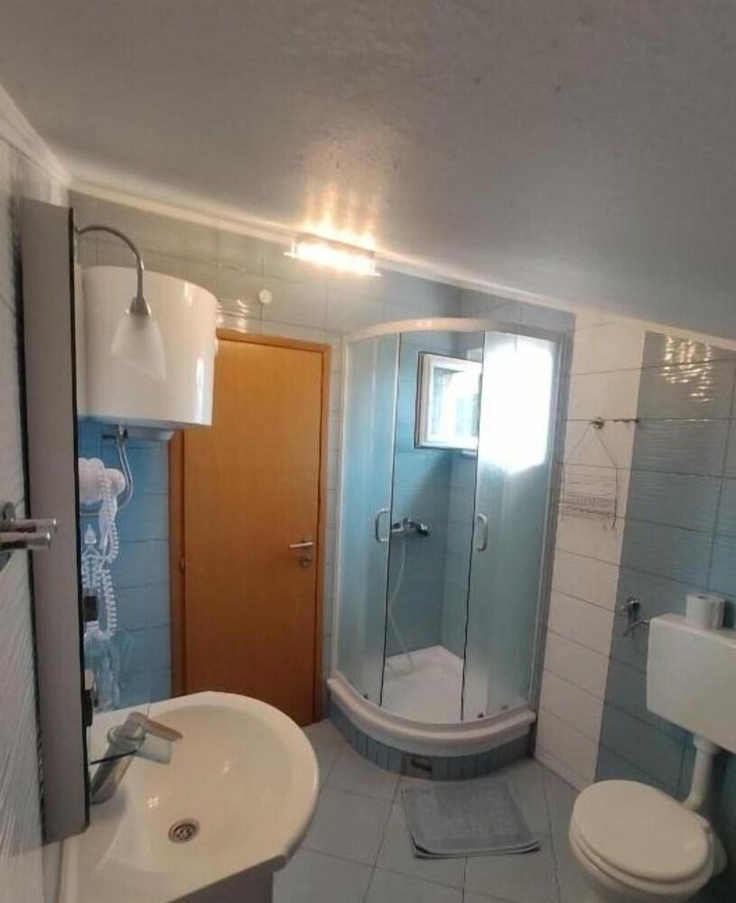 Antonija - Jacuzzi and Fitness - A4