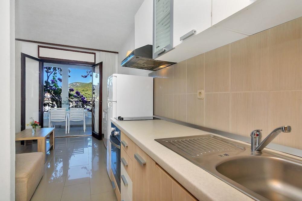 Nikola - 5 m From Beach - AC