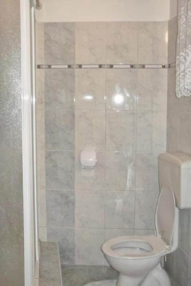 Stipe - Free Parking - A2