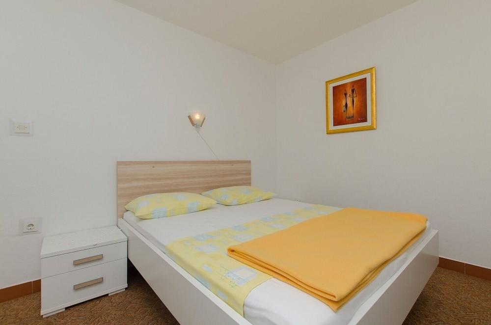 Vlado - Cosy & Afordable - A3