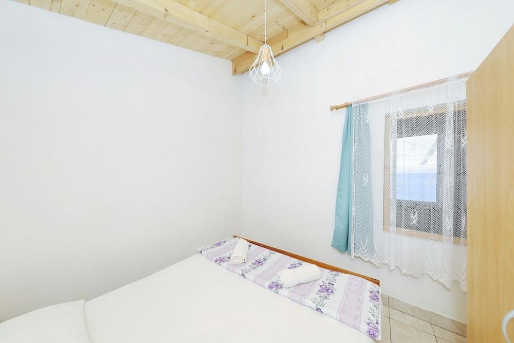 Doria - Perfect Location & Peaceful - H