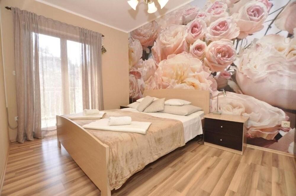 Eden - 30m From the sea - A1