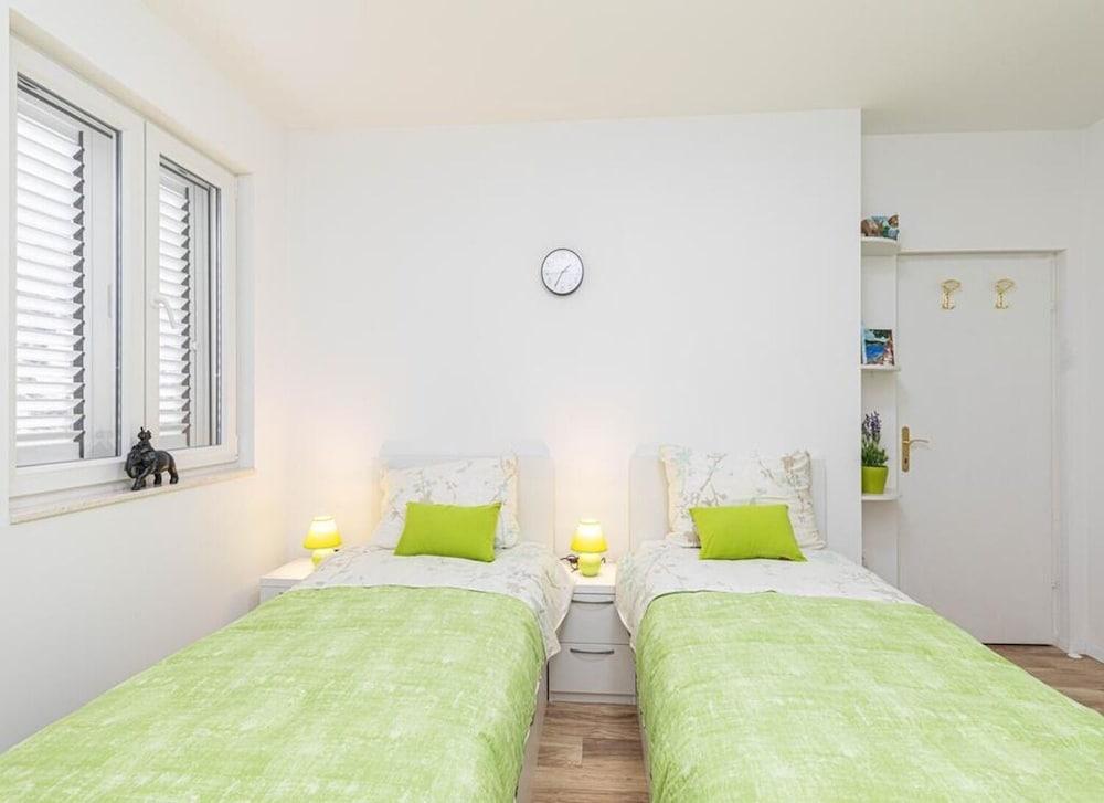 Ivica - sea View - A1