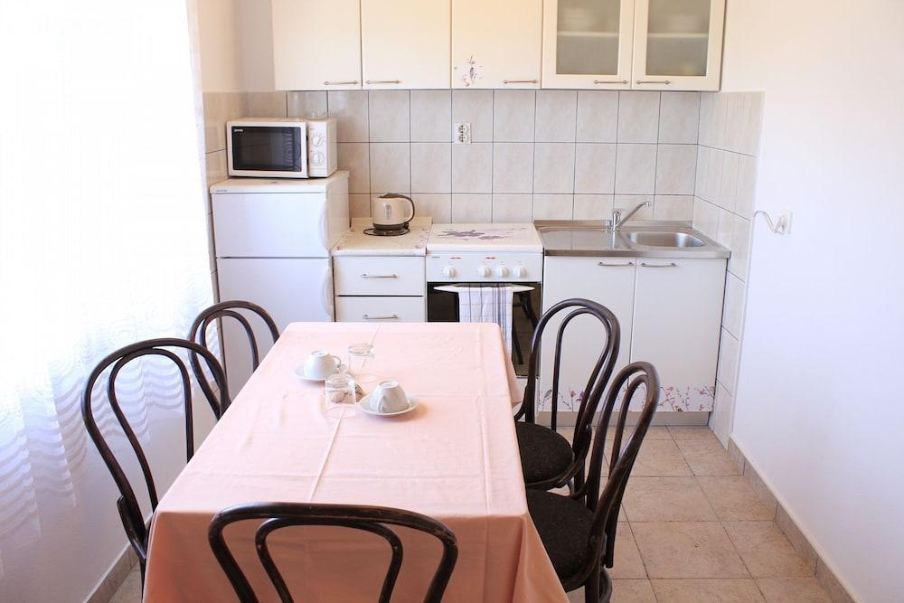 Jagoda - Comfy and Cozy - A1 Lijevi