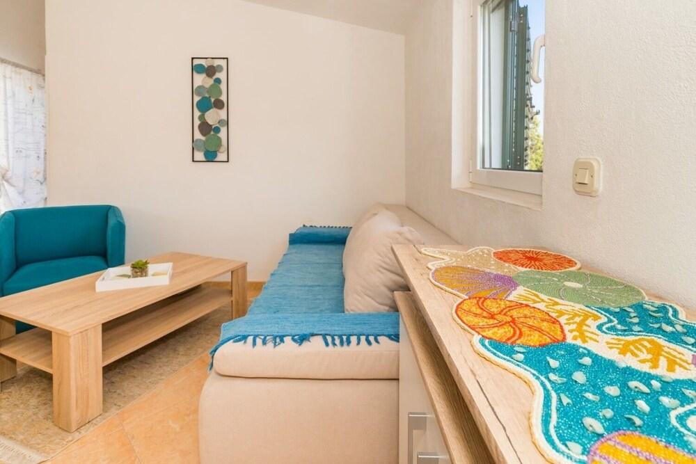 Angie - Terrace With sea View - A1