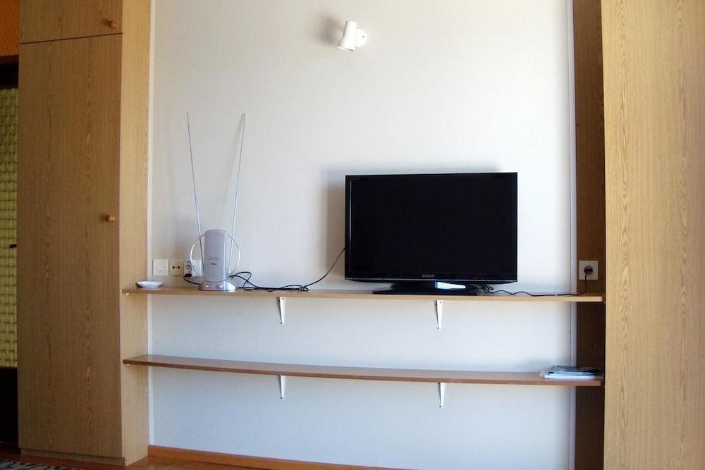 Jagoda - Next to the sea - A1