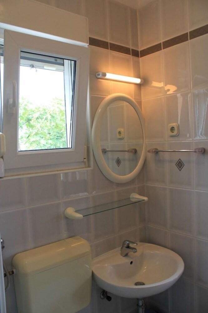 Ružica - 50m From the sea - A2-magnolija