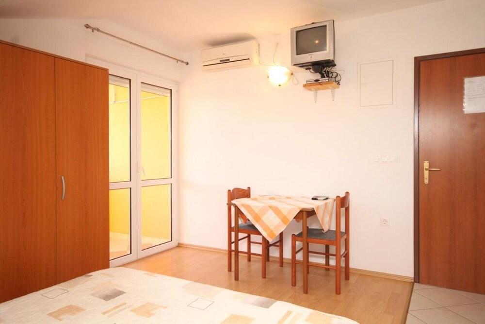 Sea View - Cosy & in Center - SA1