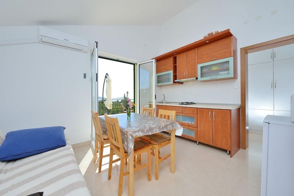 Ljuba - 200m From Beach - A1-istočni