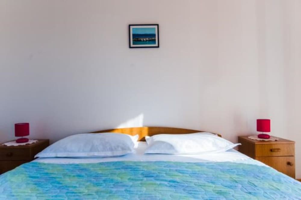 Antev - 80m From the sea With Parking - A2