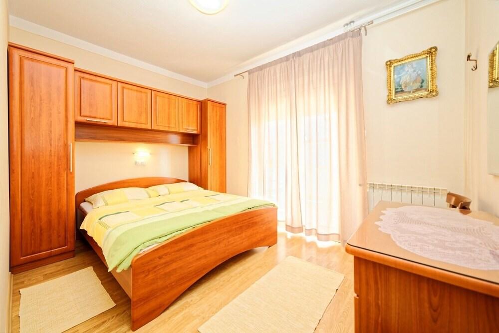 Mar- 150 m From sea - A1