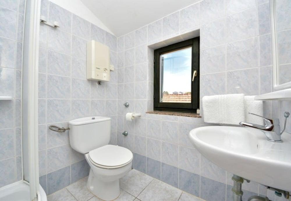 Dome - 150m From sea - A33