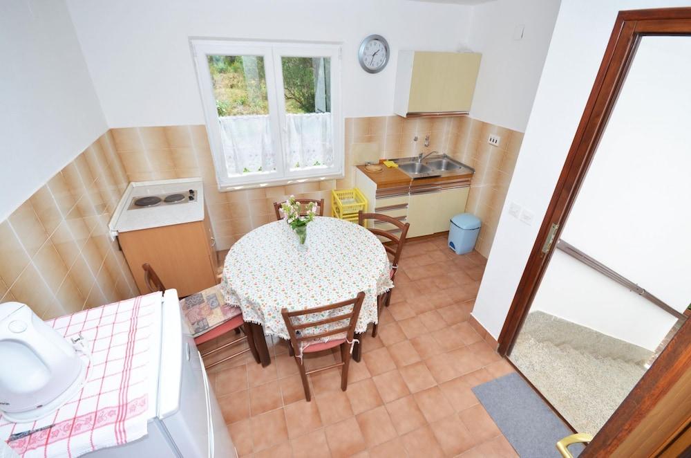 Andja - 5 m From the Beach - A1