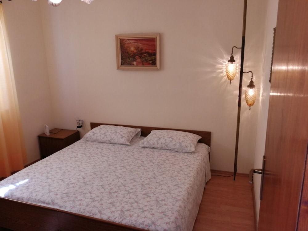 Dob - 5m From the sea - H