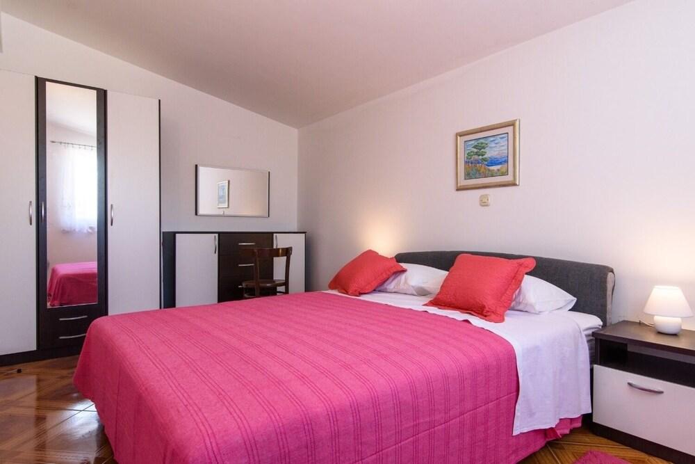 Stipe - 25m From the sea - A1