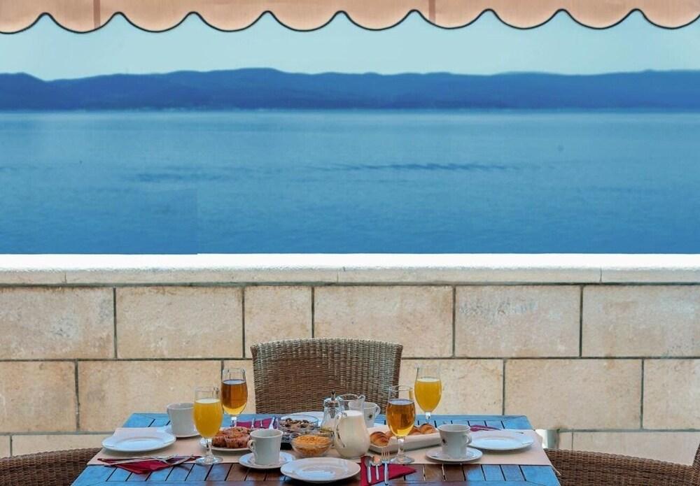 Draga - 10 m From sea - A2