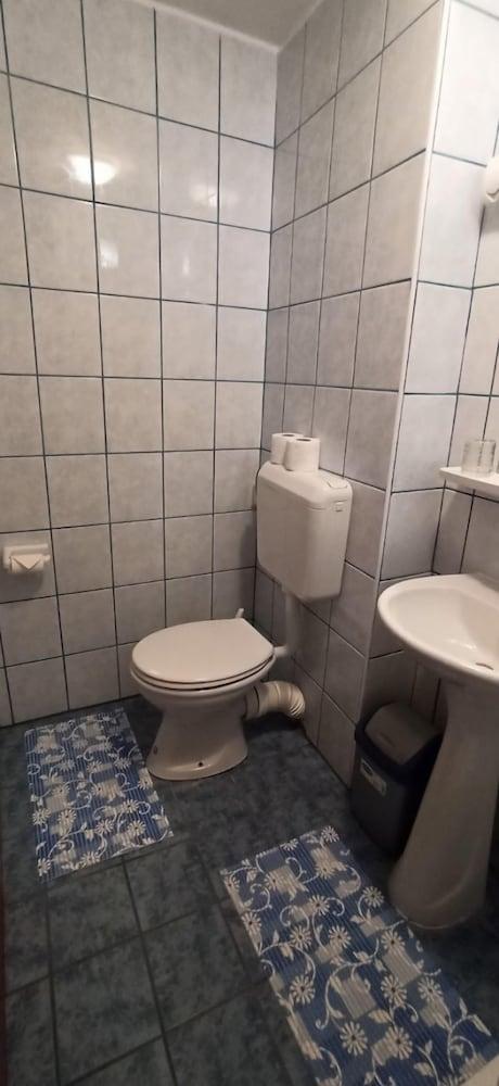 Davor - With Parking - A7