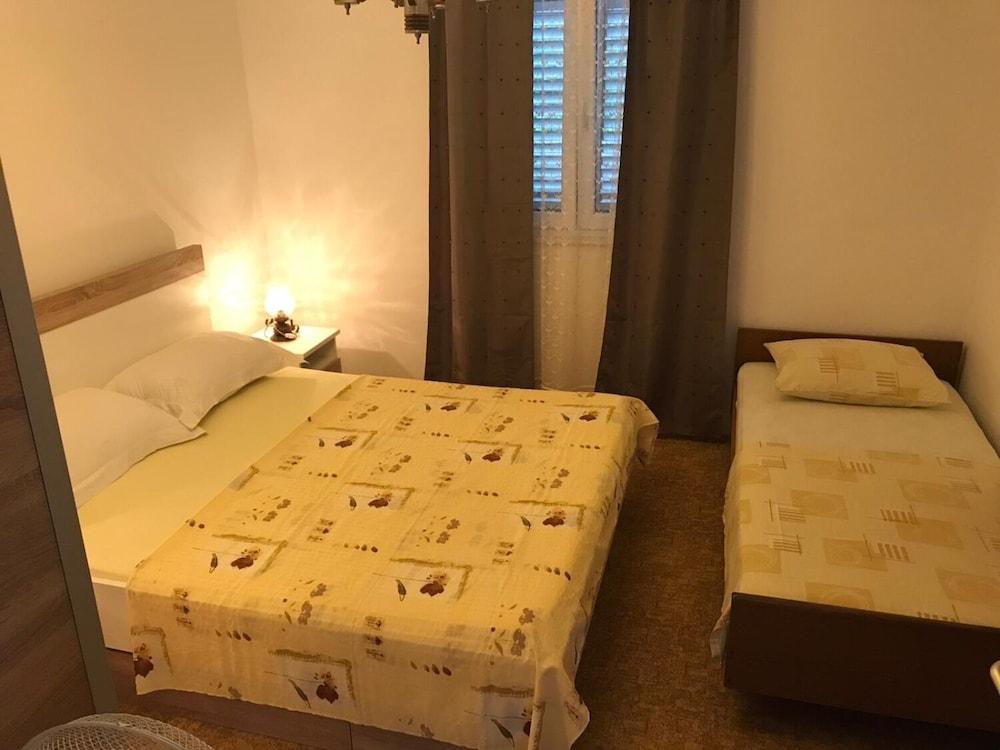 Holiday Home Ante - 50 m From Beach - H