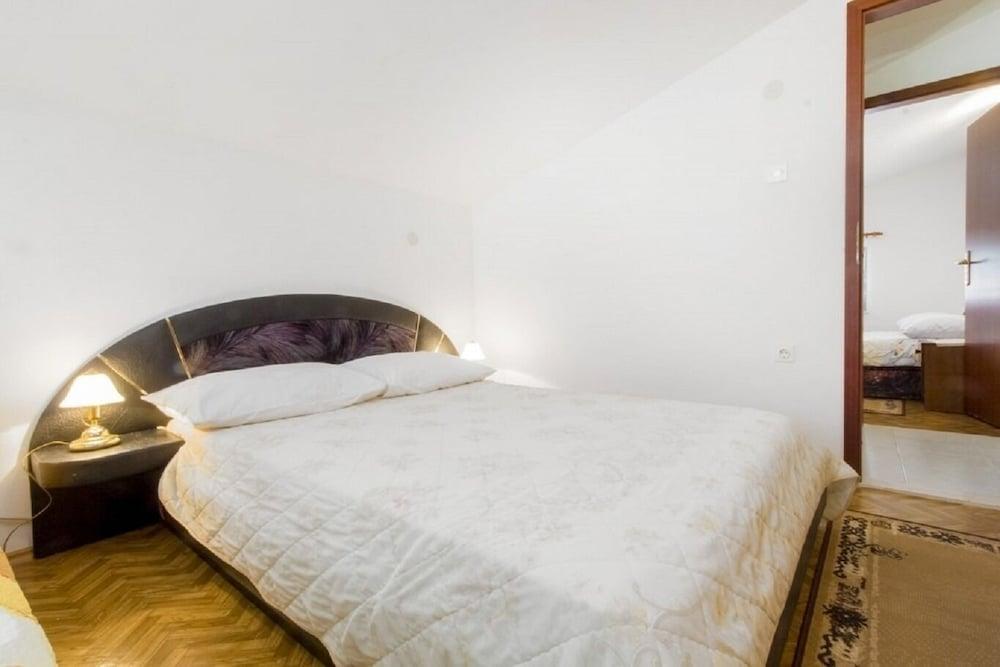 Milans - 25m From the Beach - A5