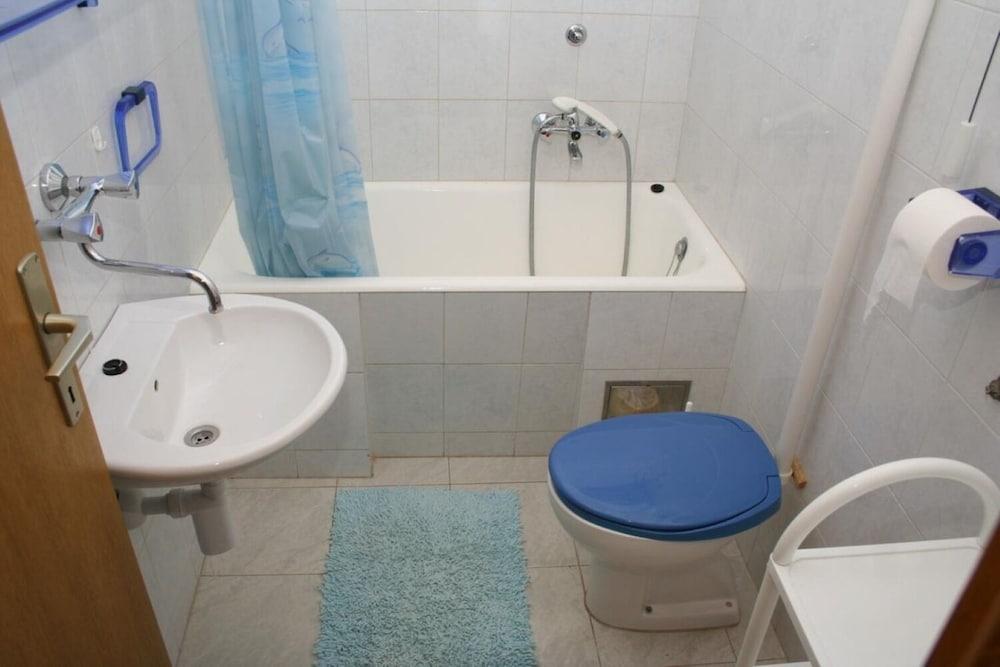 Pavao - With Parking - A1