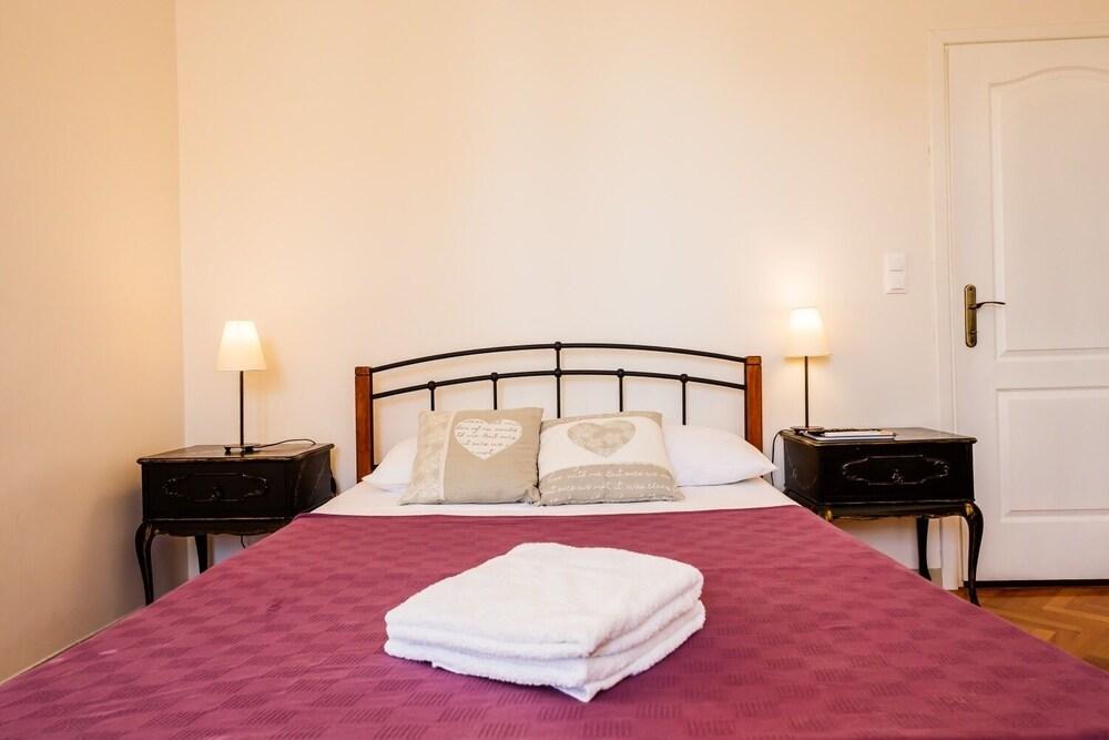 Sedam Bisera 11 - Charming & in Center - A2