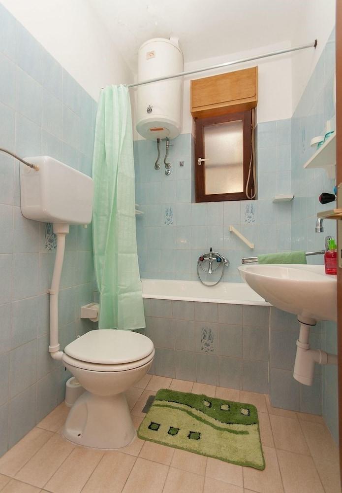 Franka - Beautiful sea View & Parking - A2