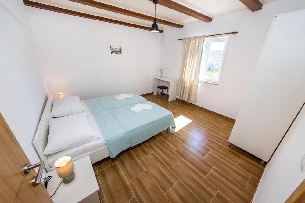 Ivanac - Close to the Beach - A2