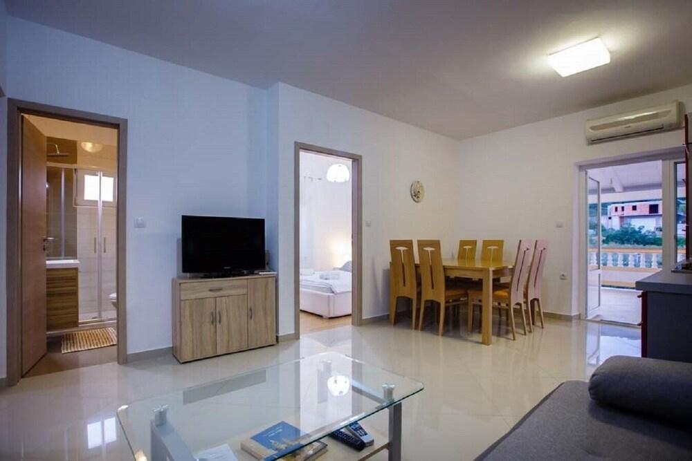 Spomenka - Green Paradise - A2