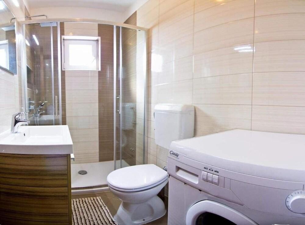 Spomenka - Green Paradise - A2