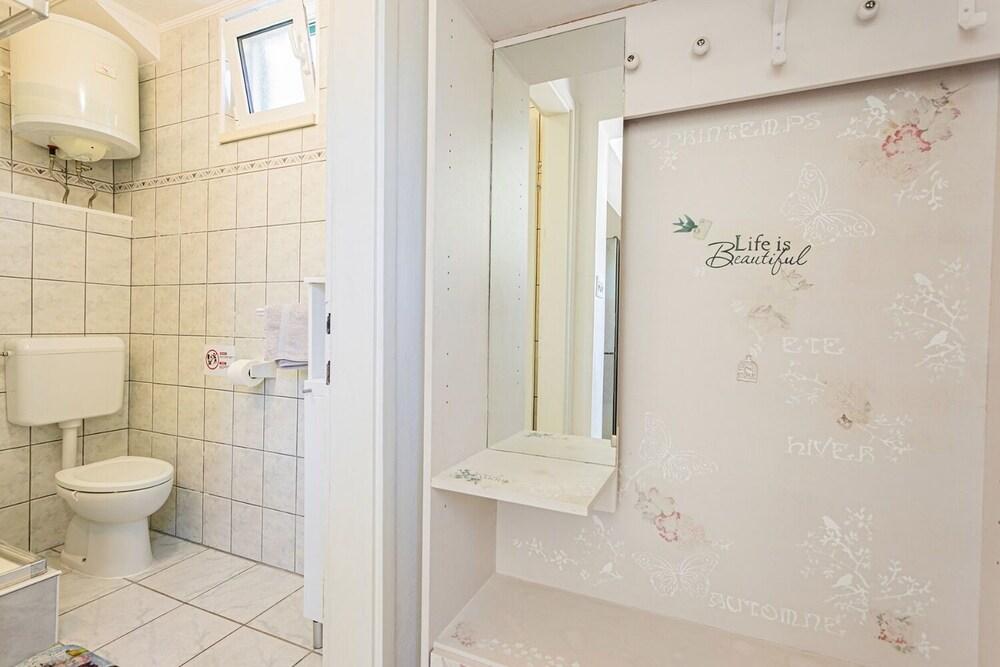 Anki - 15 m From sea - A2