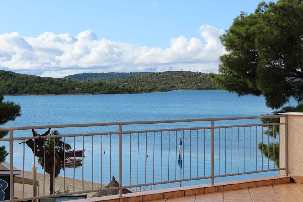 Đurđa - Close to the sea - A2