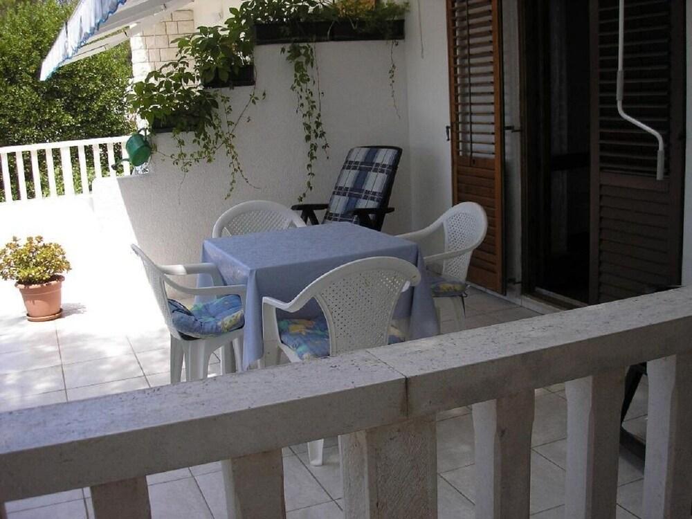 Zelko - With Garden - A2