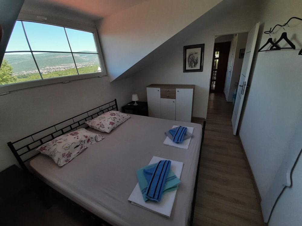 Robi - 100 Meters to the Beach - A3