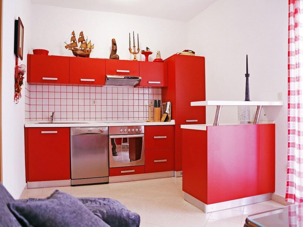 Matea - With Nice Garden - A3 Dolje