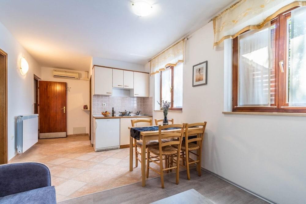 Mimi - With Swimming Pool - A1 Jasen