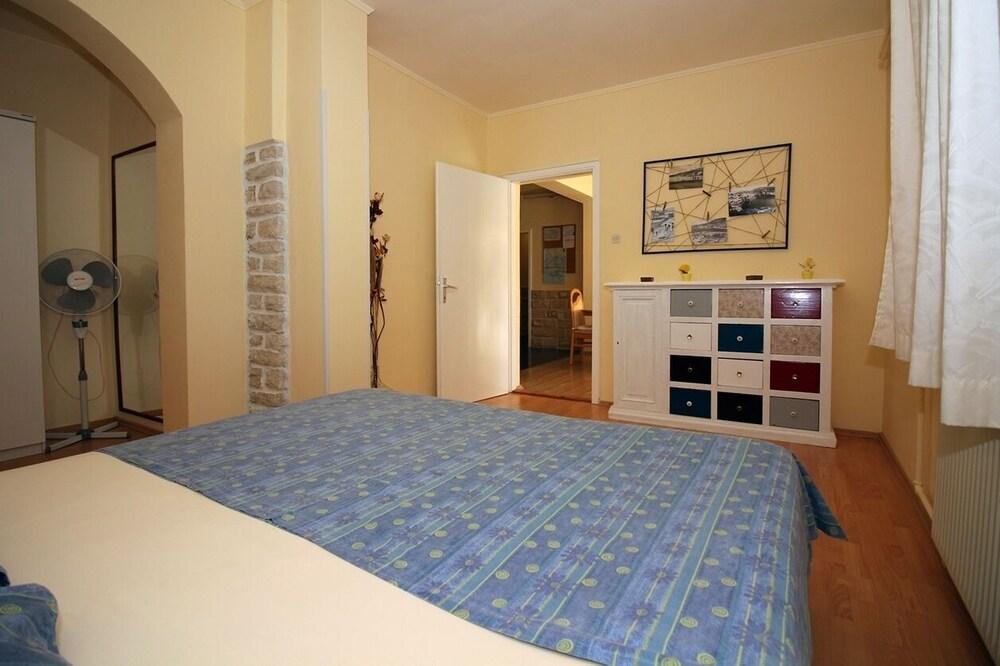 Tecupa - 50 M From the sea - A1