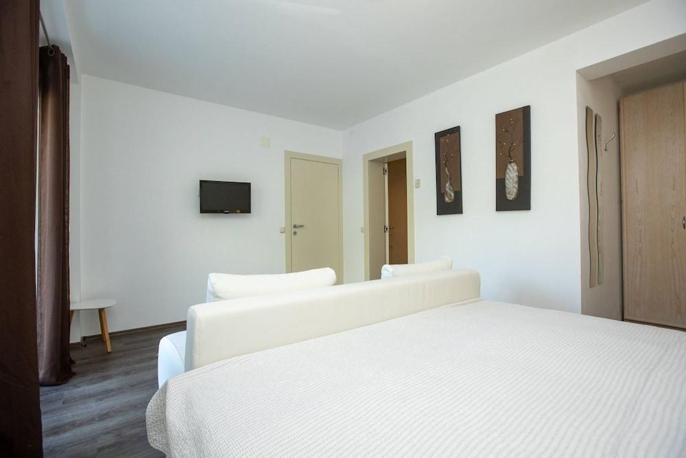 Ante - 200 m From sea - A2