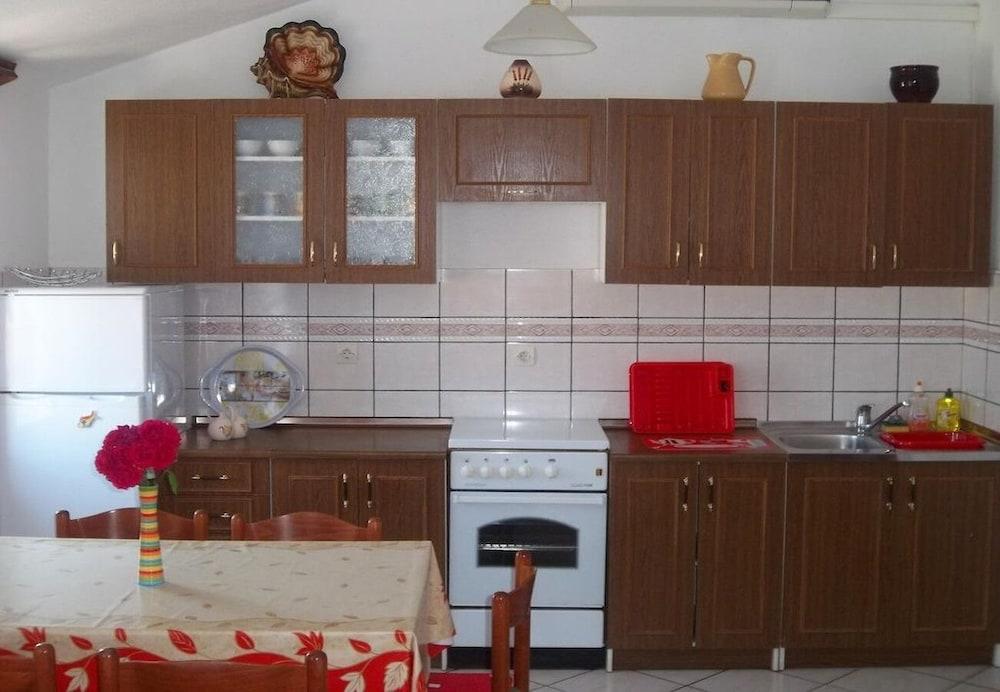 Mihovilovic - 50 m From Beach - A3