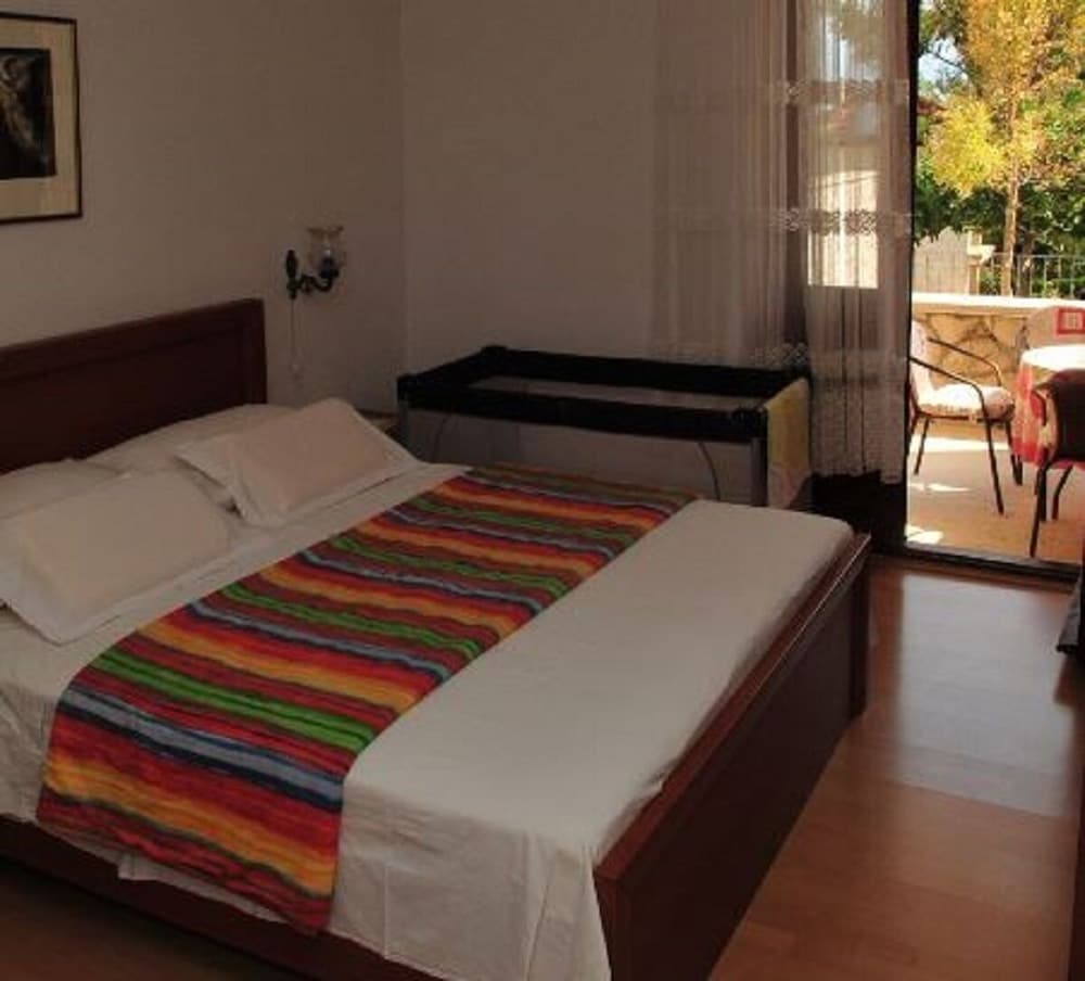 Mari - With Pool - A1