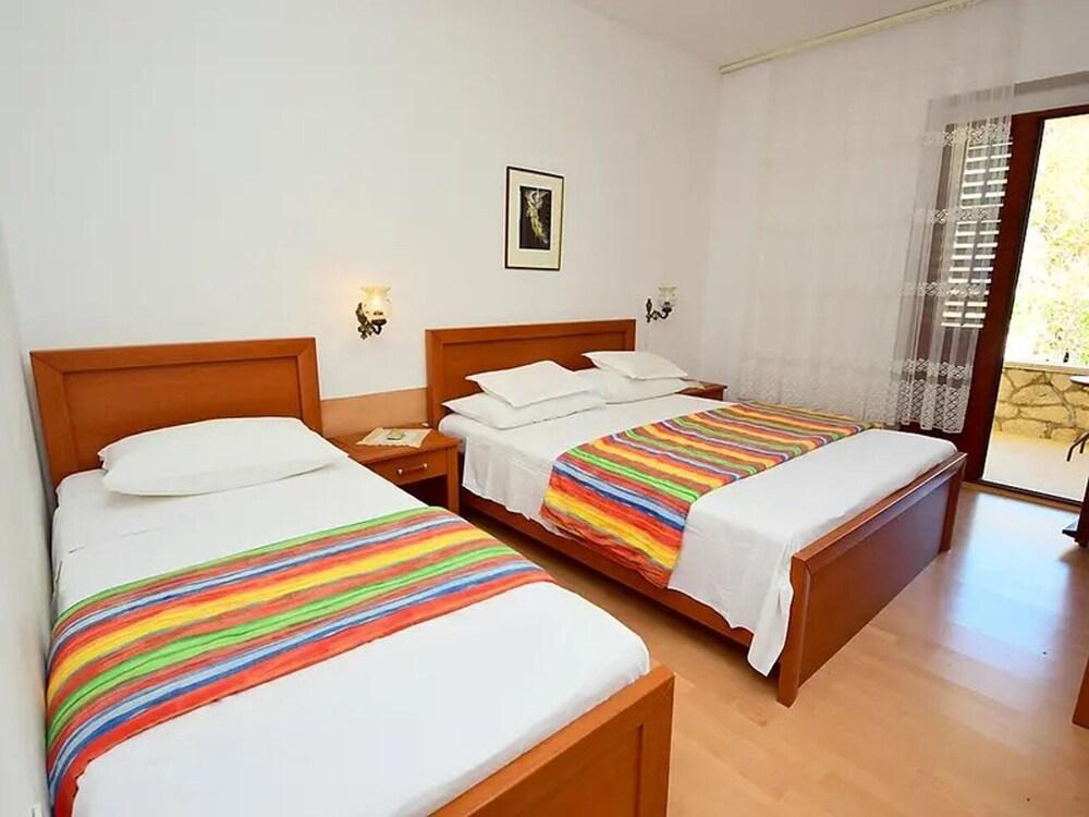 Mari - With Pool - A1